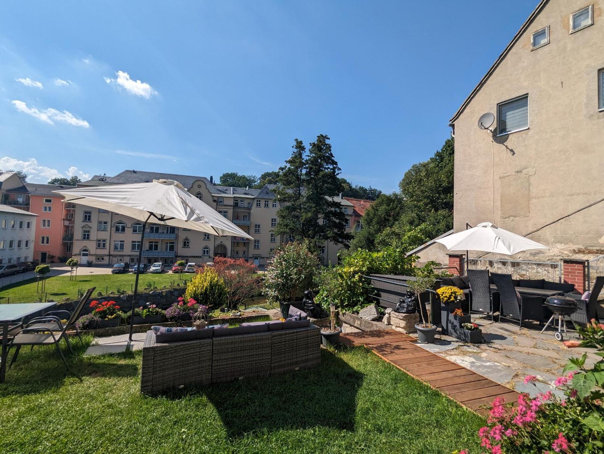 F2 - Urlaubsmagie Sauna, Whirlpool, Pool & Garten Sebnitz Zewnętrze zdjęcie