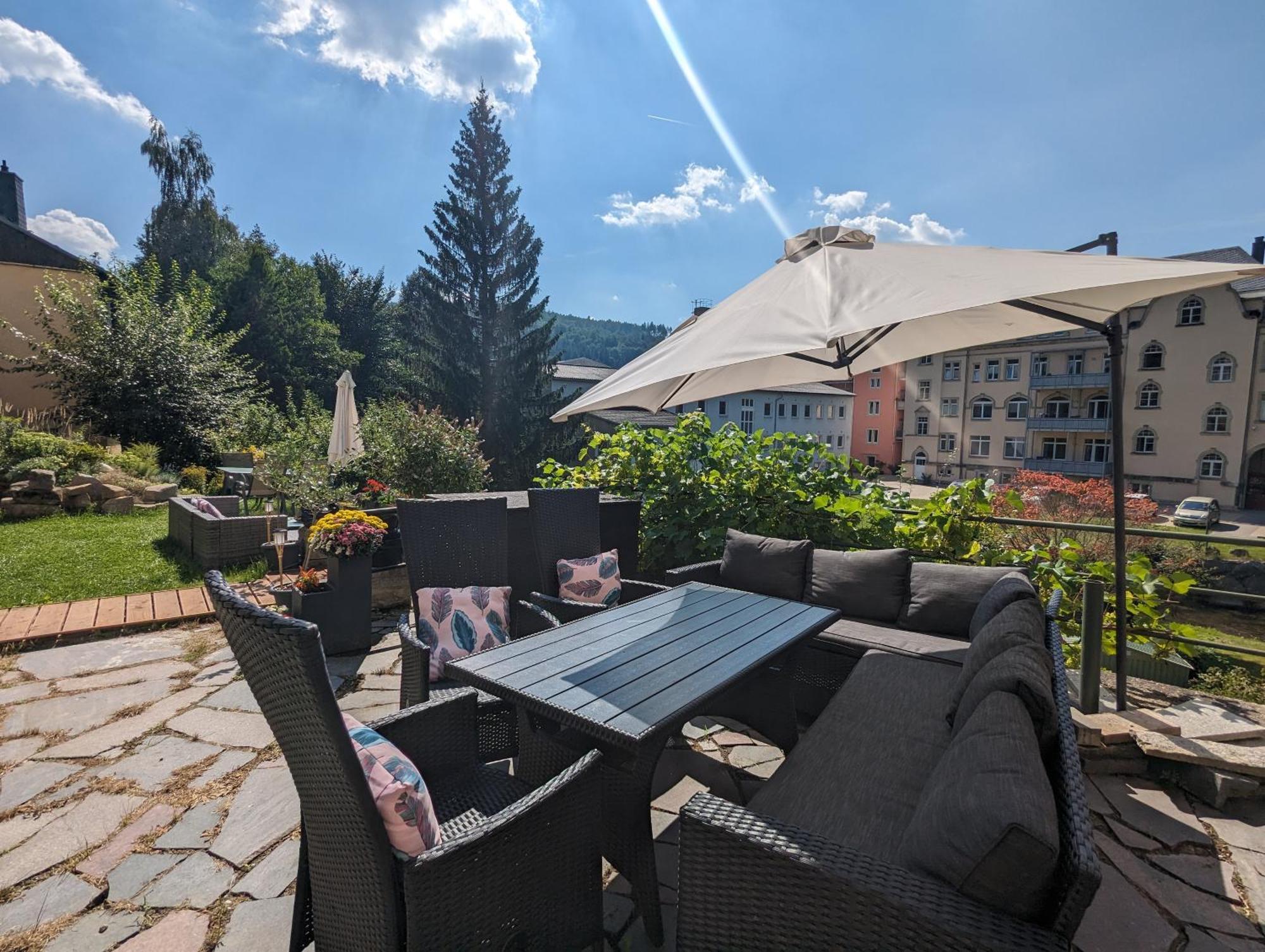 F2 - Urlaubsmagie Sauna, Whirlpool, Pool & Garten Sebnitz Zewnętrze zdjęcie