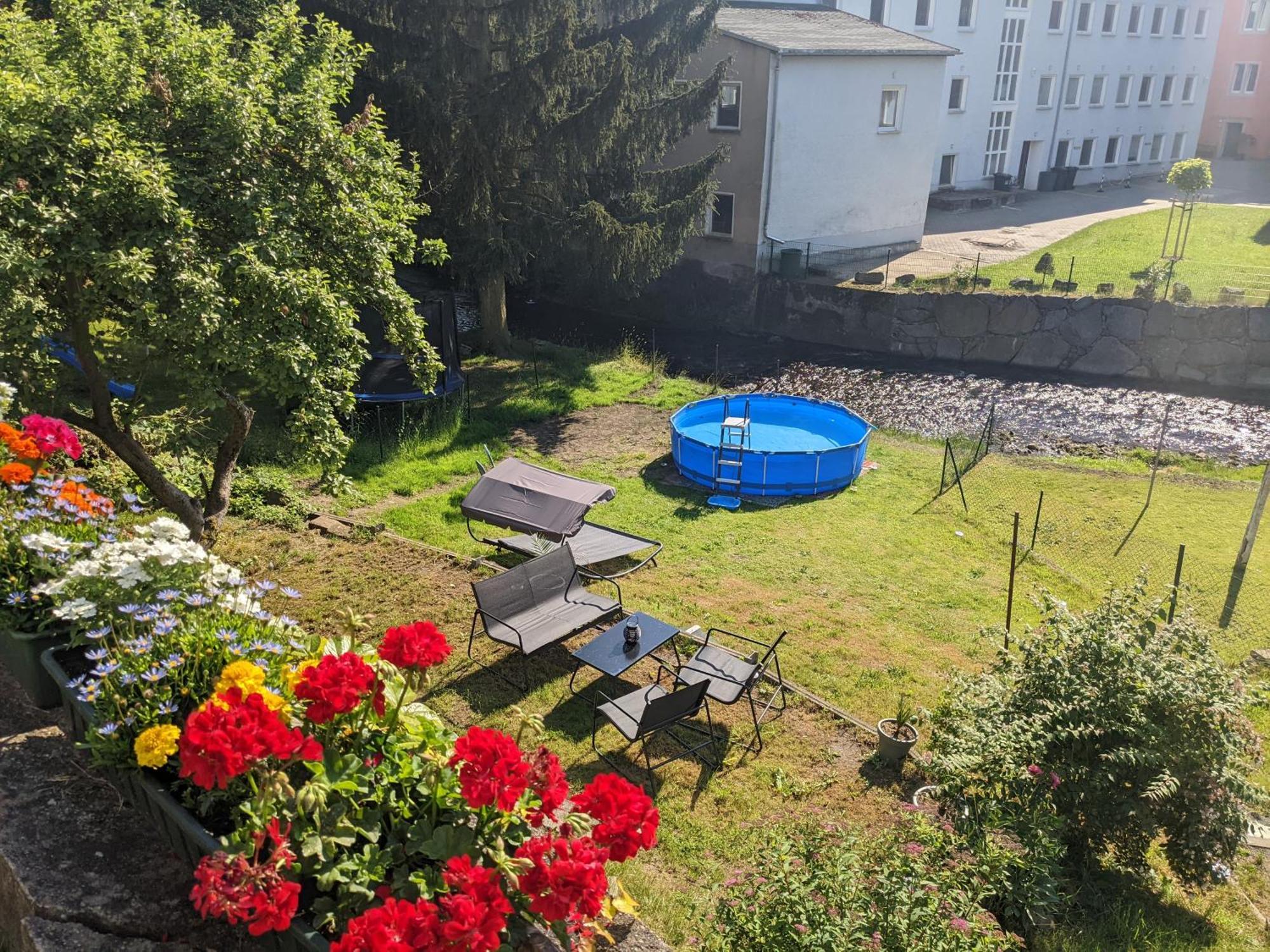 F2 - Urlaubsmagie Sauna, Whirlpool, Pool & Garten Sebnitz Zewnętrze zdjęcie